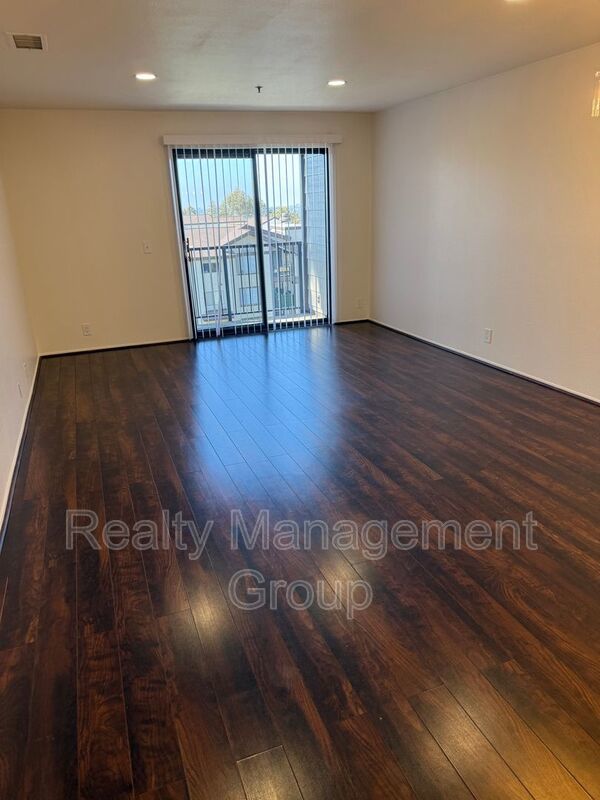 $2,600 - 2 Bed/ 2 Bath Renovated Condo Near SDSU property image