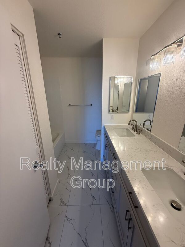 $2,600 - 2 Bed/ 2 Bath Renovated Condo Near SDSU property image
